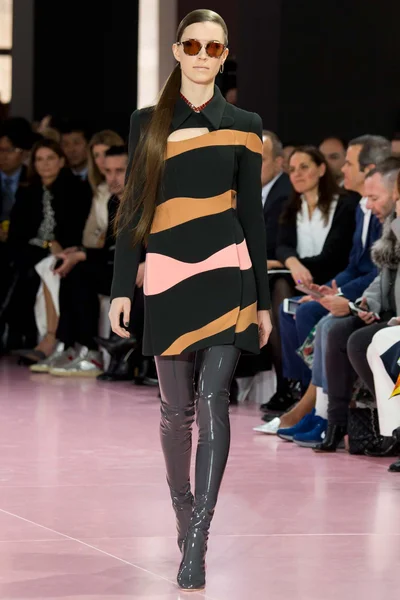 Look 40